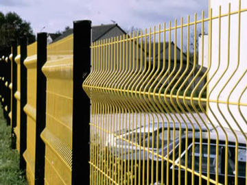 Çin Toz boyalı / galvanizli tel örgü çit panelleri 3D kavisli kolayca montajlı Fabrika
